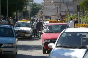 Marcando territorio: conflicto entre taxis y remises de Capital y Valle Viejo