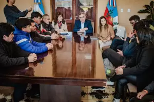 El gobierno y los gremios se reunieron para analizar mejoras salariales a trabajadores municipales