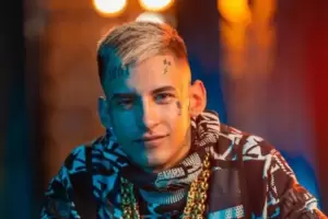 Se filtr una foto de L-Gante esposado, a ms de un mes preso