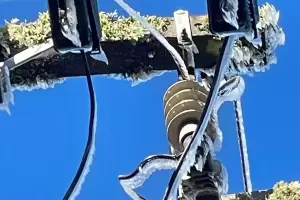 EC SAPEM trabaj bajo condiciones extremas para reparar lnea de energa en Cerro Ancasti