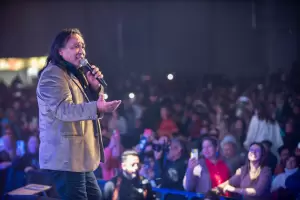 Galleguillo dijo presente con su chaya en la inauguraci�n del Poncho 2023