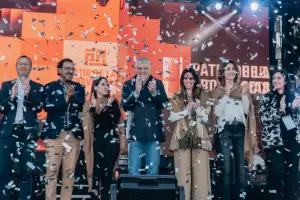 El Patio de las Provincias se abri con msica y baile