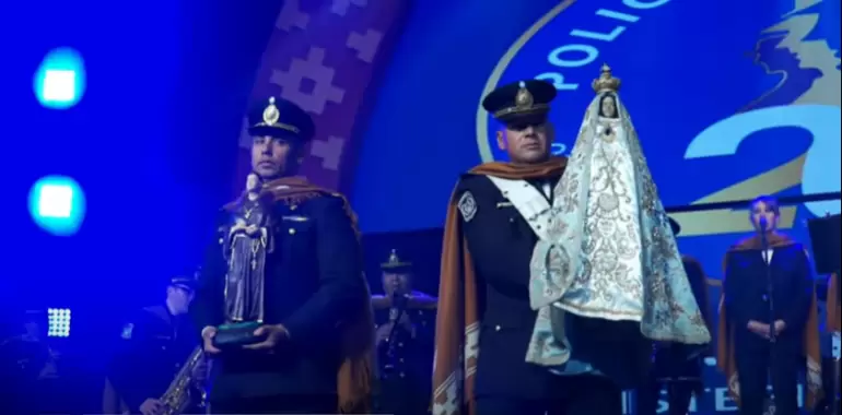 Poncho 2023 tercera noche