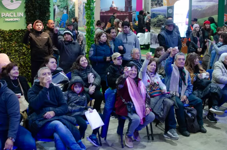 poncho pabellon turismo