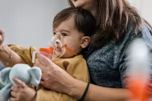 La FDA aprob� un nuevo medicamento que previene la bronquiolitis en beb�s