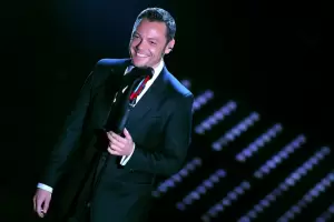 Tiziano Ferro anunci� que se retira de los escenarios por un problema de salud