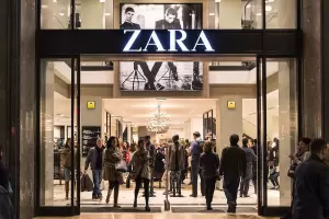 La empresa duea de las tiendas de ropa Zara se va de Argentina