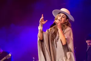 Soledad y el Chaqueo deslumbraron en la sexta luna del Poncho