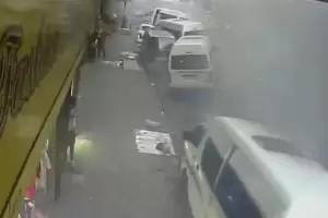 Una impresionante explosin deja al menos un muerto en Sudfrica