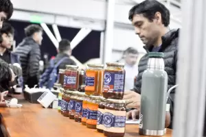 Centurin visit el stand de la Agroganadera de La Merced en el Poncho