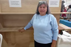 xito total: Artesana belicha se mostr feliz, tras vender todos sus tejidos en el Poncho