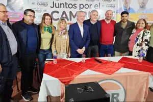 Morales le respondi a los manifestantes: "Violentos atrs, el pueblo quiere paz"