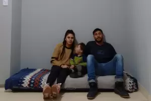 Toma en Saujil: sin respuestas, los paps del menor discapacitado dicen sentirse "secuestrados"