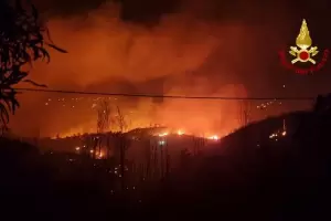 Ola de calor e incendios en el Mediterrneo: hay al menos 35 muertos