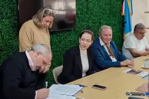 CAMYEN y REXYS firman contrato para inversin minera en Antofagasta de la Sierra