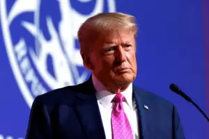 Donald Trump deber pagar una fianza de U$S 200.000 para no ir preso