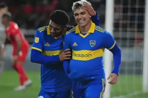 Boca triunf frente a Independiente por 2 a 0