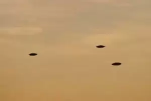 Las increbles imgenes que muestran supuestos ovnis en Nevada