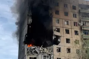 Guerra en Ucrania: misiles rusos golpean fatalmente la ciudad de Zelenski