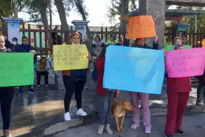 Precarizados del Hogar de Ancianos "Fray Mamerto Esqui" endurecen las medidas de fuerza