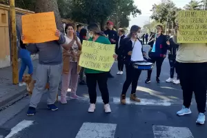 Precarizados del Hogar de Ancianos van por ms y anuncian protesta frente a Casa de Gobierno