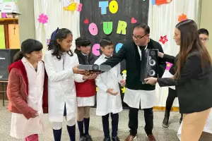 El Ministerio de Educacin entreg equipamiento tecnolgico para escuelas del departamento Tinogasta