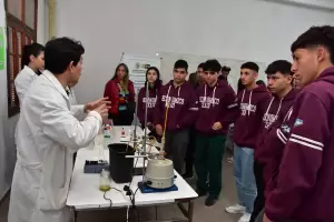 Divulgacin cientfica para estudiantes en la Facultad de Ciencias Exactas por su 40 Aniversario