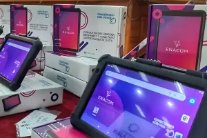 Mercado Libre recibe una denuncia por vender las tablets del Gobierno
