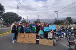 Ms precarizados reclaman estabilidad: ahora becados de Deportes apuran una respuesta de Miranda