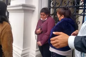 Protesta y encadenada en el Palacio Municipal: solicitan el trabajo prometido en la campaa