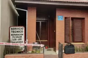 Terrible femicidio: Viol una restriccin de acercamiento, asesin a su pareja y se entreg