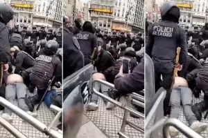 Un manifestante muri tras ser hospitalizado en el marco de una protesta