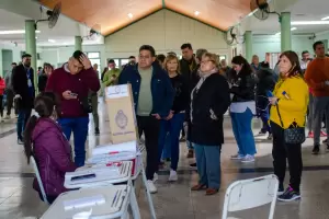 Concluy la votacin y el Gobierno admiti demoras en el escrutinio de las PASO