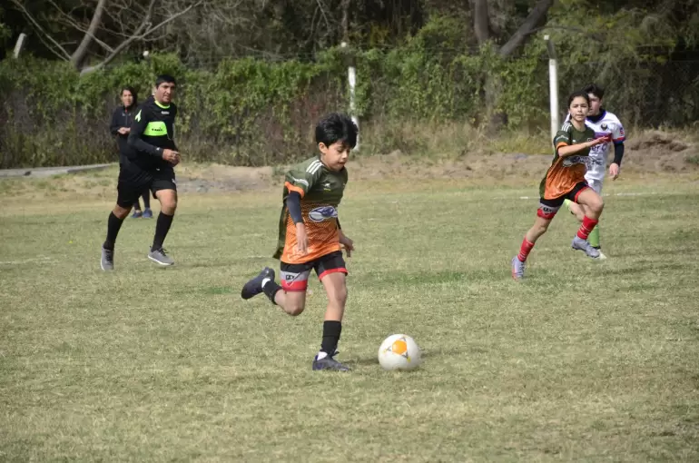 EL F�TBOL MIXTO SUB 14