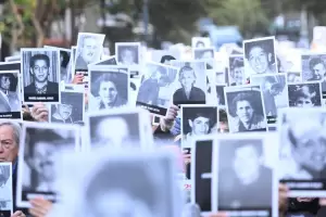 Rafecas declar en "rebelda" a cuatro libaneses buscados por el ataque terrorista a la AMIA