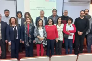 Salta invit a la Facultad de Tecnologa a una conferencia en ciencia abierta