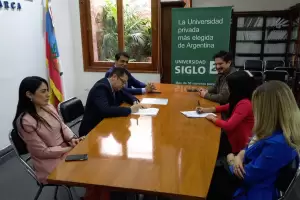 El Colegio de Abogados y la Universidad Siglo XXI firmaron un convenio para prcticas profesionales