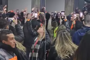 Tensin en Independiente: Cientos de hinchas pidieron que se vayan todos