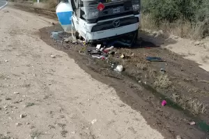 Volc un camin de YPF en la Ruta Nacional N64