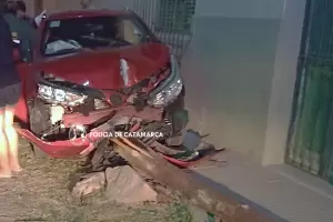 En Fray Mamerto Esqui: choc contra un poste de luz