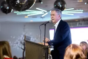 Juan Schiaretti dio positivo de Covid-19