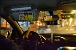 Mujer detenida por amenazar con un destornillador y maniatar a un remisero