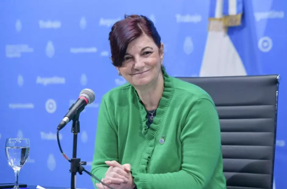 Raquel "Kelly" Olmos, ministra de Trabajo.