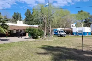 Un alumno de 14 aos agredi e hiri con un machete a una maestra y a una compaera