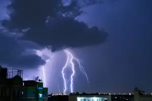 Domingo lluvioso en el Valle Central y el Este