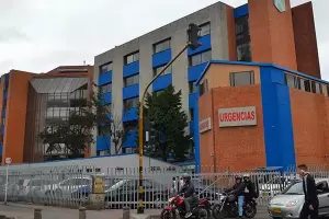 Conmocin: una nia asom la cabeza por la ventana en medio de una balacera, y recibi el impacto de una bala perdida