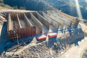 Nueva cisterna Cruz Negra: importante avance de obra