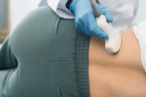 Un paciente fue por un dolor de espalda; descubrieron que ten�a tres ri�ones