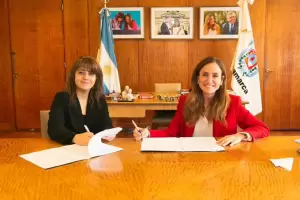 Apoyo a Emprendedores: Firmaron un convenio de ms de $60 millones para financiar la Ruta del Telar