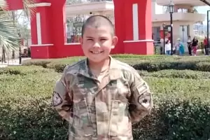 Contina la conmocin por la muerte del nio de 11 aos: los relatos que complican a la madre